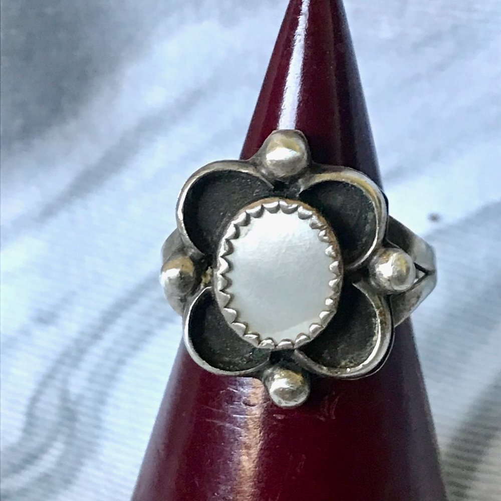 mother pearl quatrefoil sterling silver ring